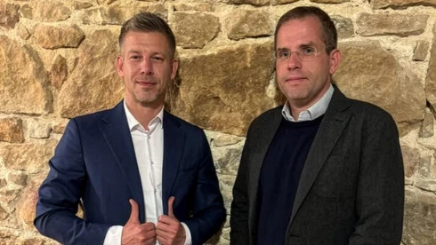 A vagyonvisszaszerzési hivatallal és az ügynökakták nyilvánosságra hozásával indít miniszterként Ruff Bálint