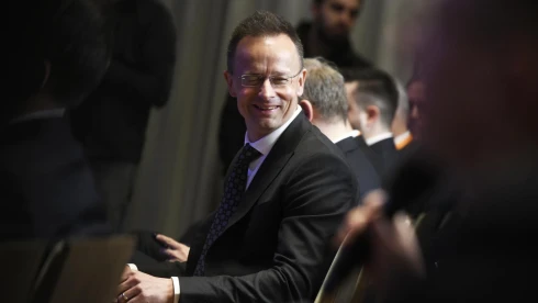 Szijjártó Péter szerint Magyarországon jóval brutálisabb a politika, mint kellene, de Orbán Viktor poloskázós beszéde csak egy "jelenségről" szólt