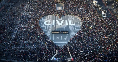 A civilek és a rendszerváltás