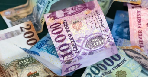 Csökkent a magyar háztartások pénzügyi megtakarítása