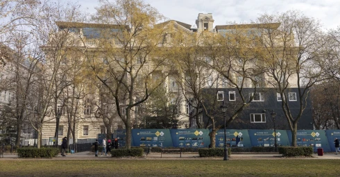 Ötvenegy bankszámláját szüntette meg a jegybankon nagyot robbantó cég