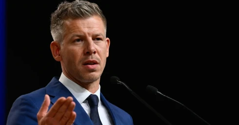 A jegybankelnök interjúja után Magyar Péter a Tisza gazdasági céljairól posztolt