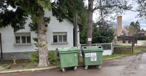 Áll a bál Zebegényben egy üvegvisszaváltó konténer miatt