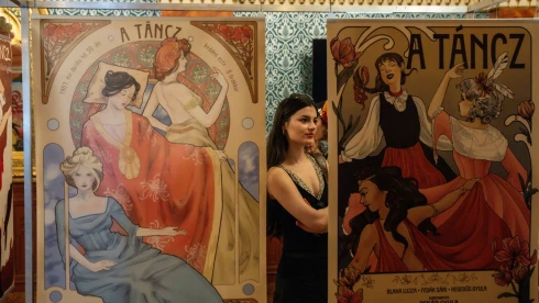 Izgató női idomok az Urániában, továbbra is Tánczol a magyar film