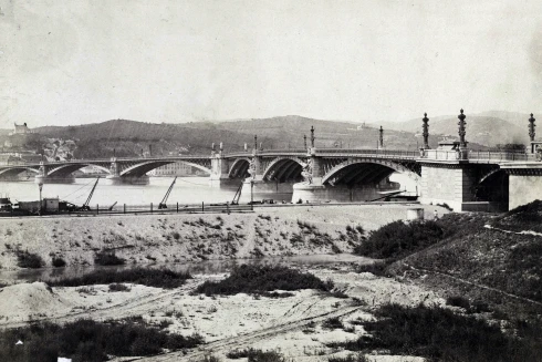 Ma is igazi jelkép Budapest második Duna-hídja