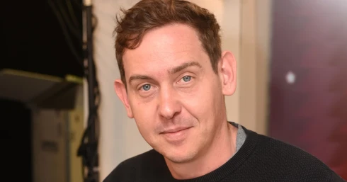 Molnár Gusztáv, kicsi lányával a karján, megtette a nagy súlyú közlést