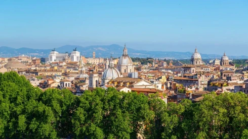 Özönlenek a magyarok Rómába a május 1-jei hosszú hétvégén