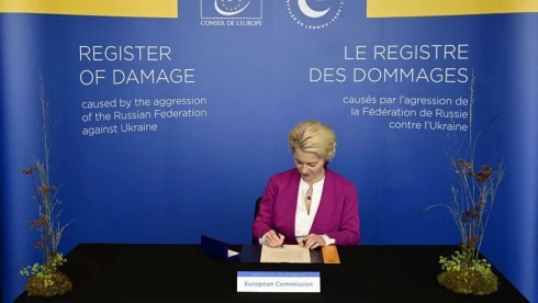 Sajtóhír: az Európai Bizottság pert indít Magyarország és Csehország ellen