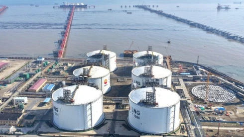 Történelmi mélyponton az óriásgazdaság gázimportja, ők már tudnak valamit: Európa bokán rúgta magát, fizet mint a katonatiszt