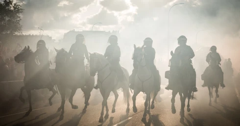 WC-papír-zápor, tömegoszlatás és pályaszéli dulakodás – még sokáig beszédtéma lesz az Atlético és az Arsenal csatája