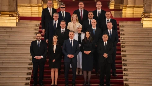 Magyar Péter bejelentette: szimbolikus helyszínen tartják az első kormányülést