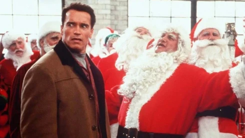 Megérkezett az első kép a Télapót játszó Arnold Schwarzeneggerről, aki új filmjében összefog egy kisstílű tolvajjal, miután ellopják az ajándékait