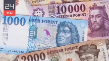 Szijjártó felesége 335 millió, míg apja 120 millió forint osztalékot vett ki a cégeikből
