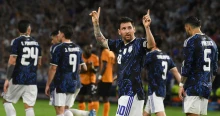 Maradona előtt tiszteleg a Lionel Messiéket a foci-vb-re utaztató monstrum – videó