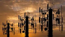 Mi lesz a Magyar Telekom részvényeivel a történelmi csúcs után? - Friss elemzői vélemény érkezett