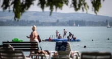 Meglepő szerepben tündökölt Matolcsy György a Balaton partján, de ennek a jó világnak vége