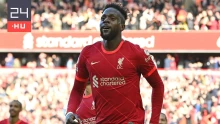 31 évesen visszavonult a Liverpool Bajnokok Ligája-győztes csatára