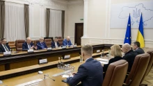 Elindul az ukrán hadihitel, már az első részlet felhasználásánál kivételezni kellhet