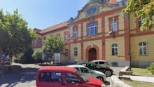 A kis kórház paradoxona: politikai tabu, szakmai realitás – Sátoraljaújhely története
