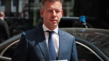 Magyar Péter választási győzelme a legrosszabbkor jöhetett a MOL számára egy horvát lap szerint