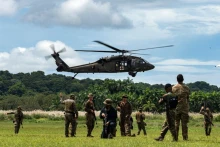 Tengeri drón mentette meg a lezuhant helikopter legénységét