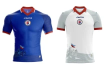 Haiti válogatottjának a vb-rajt előtt kellett változtatnia a mez dizájnon