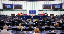 Ők veszik át Magyar Péter és Tarr Zoltán helyét az Európai Parlamentben
