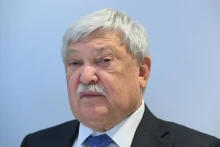 Csányi Sándor most már egy teljes részt kihasított a Valton-birodalomból