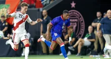 Elképesztő indok miatt, napokkal a foci-vb kezdete előtt tiltotta be a FIFA az egyik válogatott mezét