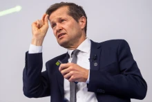 Hankó Balázsék legalább 25 évig, minimum 1005 milliárd forinttal támogatták volna Krausz Ferenc alapítványát