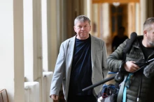 Kálomista Gábor most megmutatta a NER iránt kritikus énjét: szerinte a közmédia nem dönthette el, milyen sorozatok menjenek a saját képernyőin
