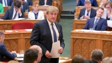 Kapitány István vagyonnyilatkozatából kimaradt egy balatoni luxusvilla haszonélvezeti joga