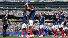 Botrányos első félidő után megérkeztek a franciák – Mbappé egyre közelebb a vb-rekordhoz