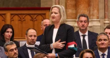 Így öltözködnek a tiszás parlamenti képviselőnők - galéria