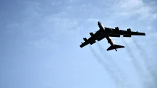 Lezuhant az amerikai légierő egyik nehézbombázója Kaliforniában, nyolc ember meghalt