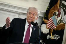 A Titkosszolgálatnak szánt forrásokat Trump inkább a Fehér Ház báltermére fordítja
