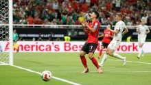 Dél-Korea lehet a labdarúgó-vb első továbbjutója, miközben a csapat sztárja körül áll a bál