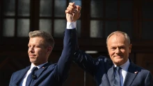 Magyar Péter és Donald Tusk rendkívüli pillanata Brüsszelben