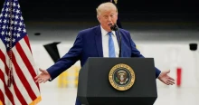 Jól hangzik! – reagálta Trump, miután Hitlerhez, Maóhoz és Sztálinhoz hasonlították