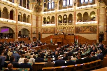 Megjelent a módosított Alaptörvény egységes szerkezetű szövege a Magyar Közlönyben