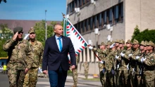 Ruszin-Szendi Romulusz közölte, társadalmi egyeztetésen van a „fiatalítás” címén eltávolított katonák visszavétele