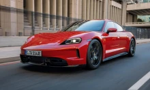 Magyarországon a kamu váltós legújabb Porsche Taycan