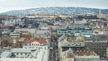 Kiss Ambrus elmondta, hogyan tűhet el több ezer plakát és reklám Budapestről