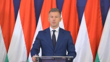 Magyar Péter a hőségriasztásról: Ahol lehetséges, home office-t rendeltek el az államigazgatásban, tömegrendezvényeket nem szeretnének felfüggeszteni