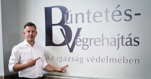 A kihelyezett kormányülésről jelentkezett Magyar Péter