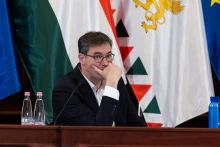 A Tisza a korrupciós polippal, a Fidesz a Tisza felelősségvállalásának hiányával ugrott neki a Fővárosi Közgyűlés ülésének
