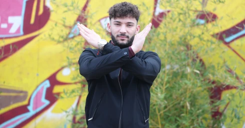 Dögös klipet forgattak az X-Faktor sztárjai, Belano és Mihályfi Luca