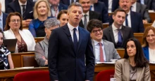 Magyar Péter kitette az oldalára a figyelmeztetést - lett alatta egy olyan komment, ami az eddigi legjobb ötletnek tűnik a képviselők 12 éves választhatósági korlátjára