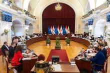 Pótolták a hiányzó képviselőket a Tisza és a Fidesz fővárosi frakciójában