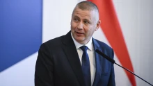 Tartalékos katonának állt a Tisza-kormány minisztere, ejtőernyős bevetésre készül